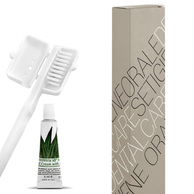 <strong> ORAL CARE KIT </strong> Image